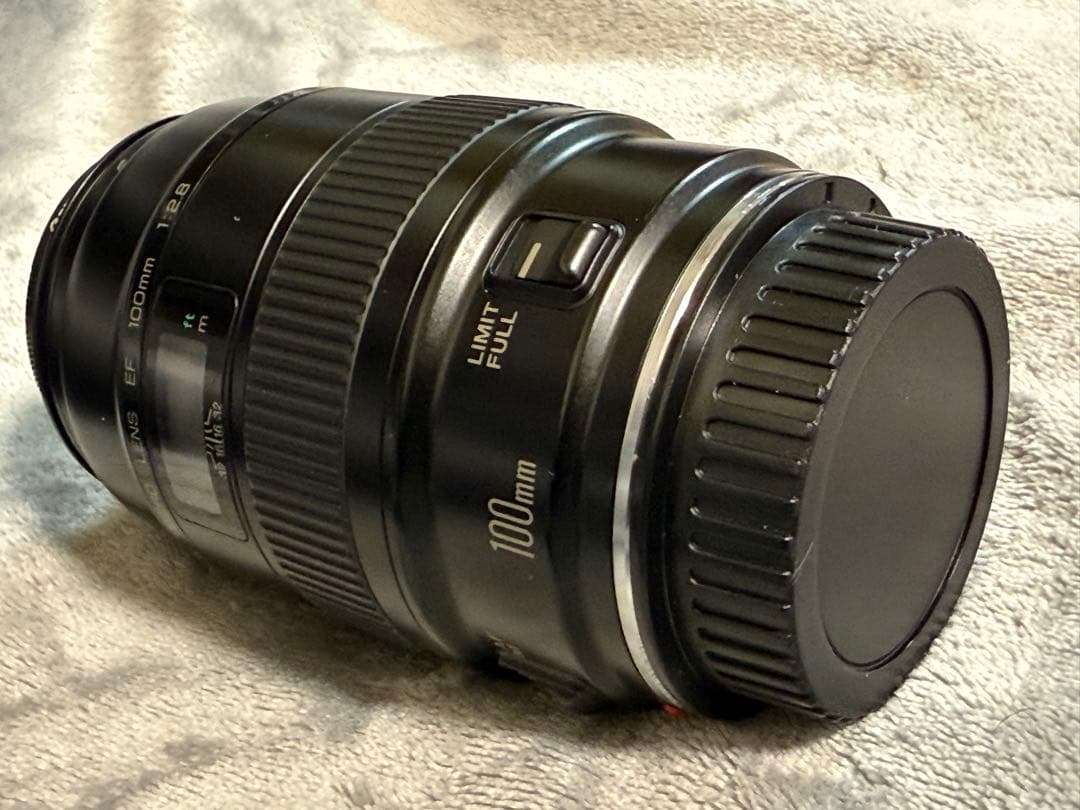 Canon EF 100mm F2.8 マクロレンズ : キヤノンEFマウント
