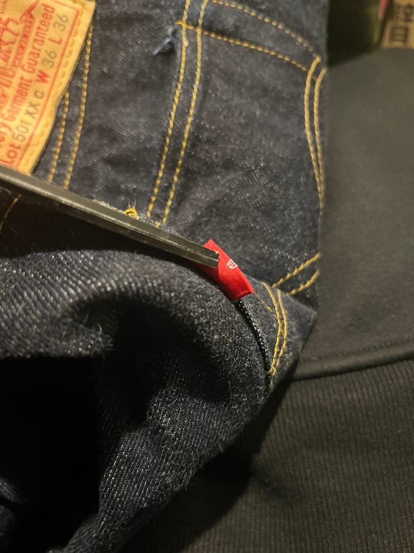 リーバイス501XXcバレンシア製1937年モデル 復刻版