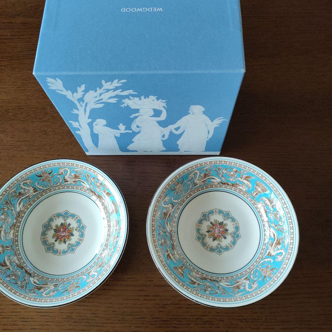 ウェッジウッド フロレンティーンTQサラダソーサー 16cm箱入