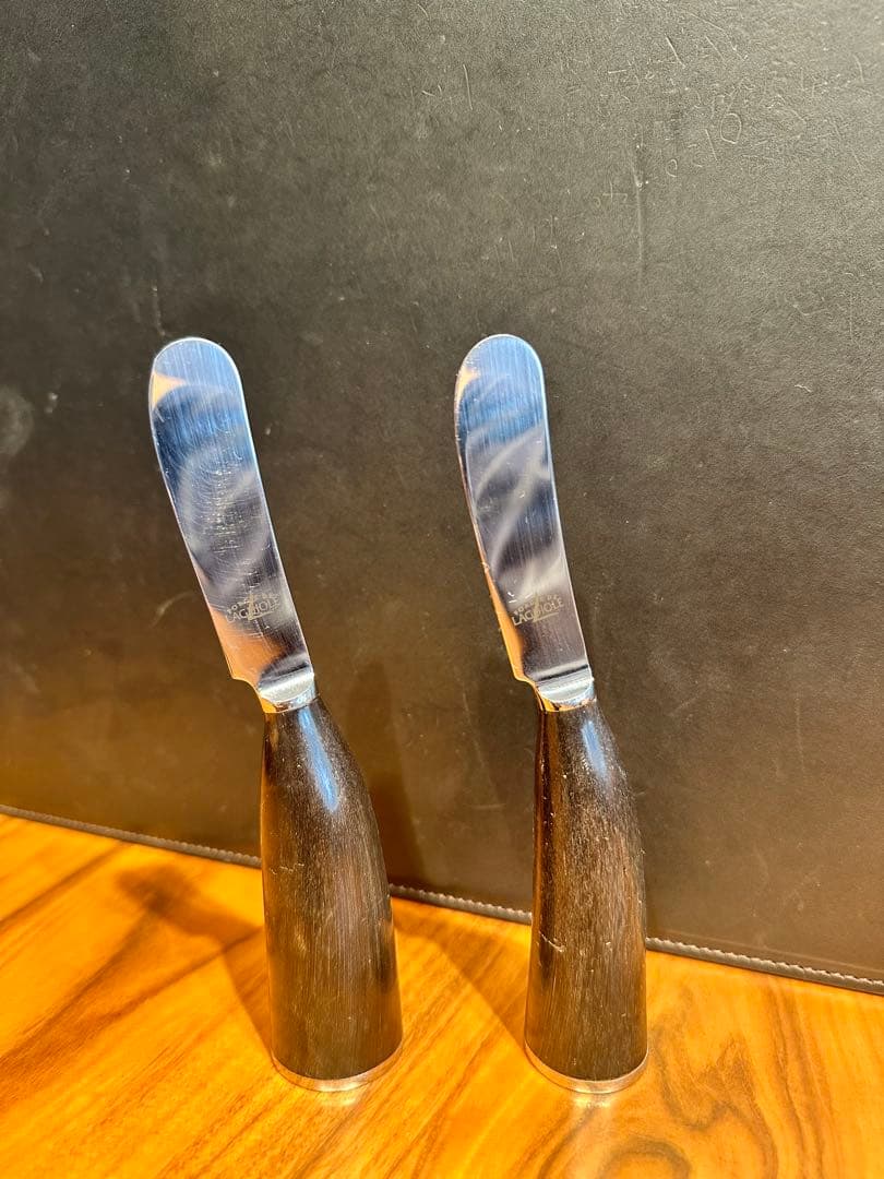 Forge de Laguioleステファンランボー バターナイフ角ハンドル2個