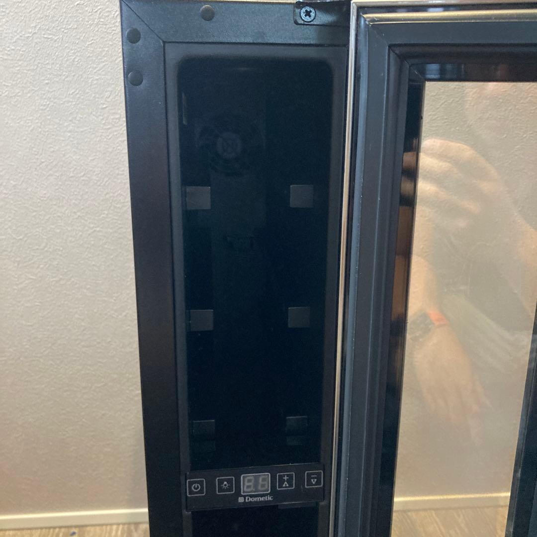 ドメスティック ワインセラー　7本収納 ブラック