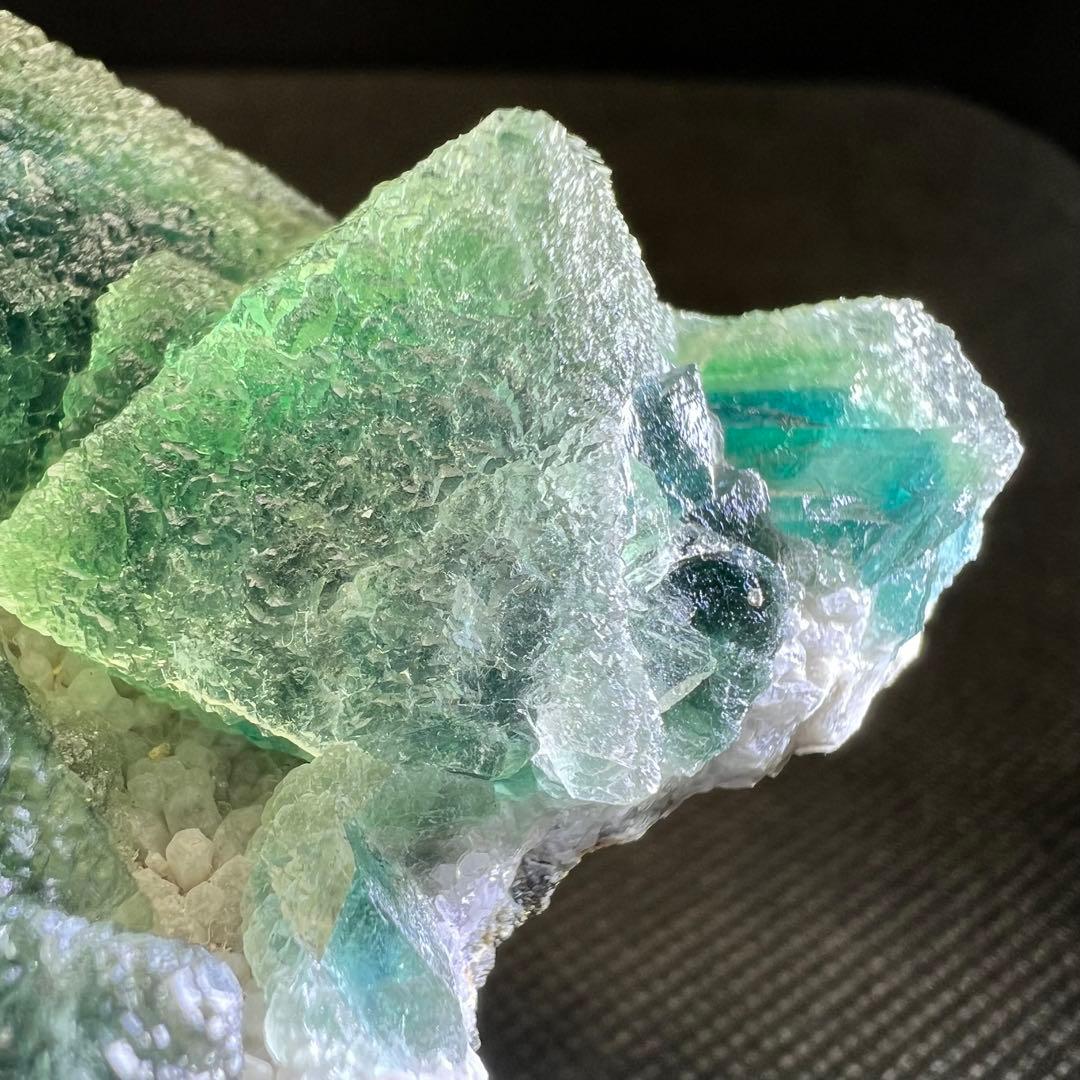 ヤオガンシャン産　ブルーグリーンシュガーフローライト