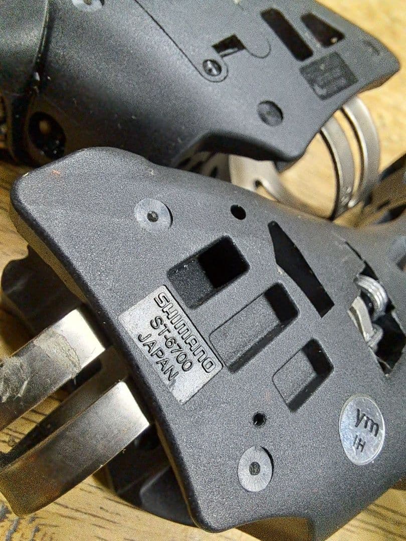 中古シマノ ULTEGRA ST6700左右セットフードカバー無し