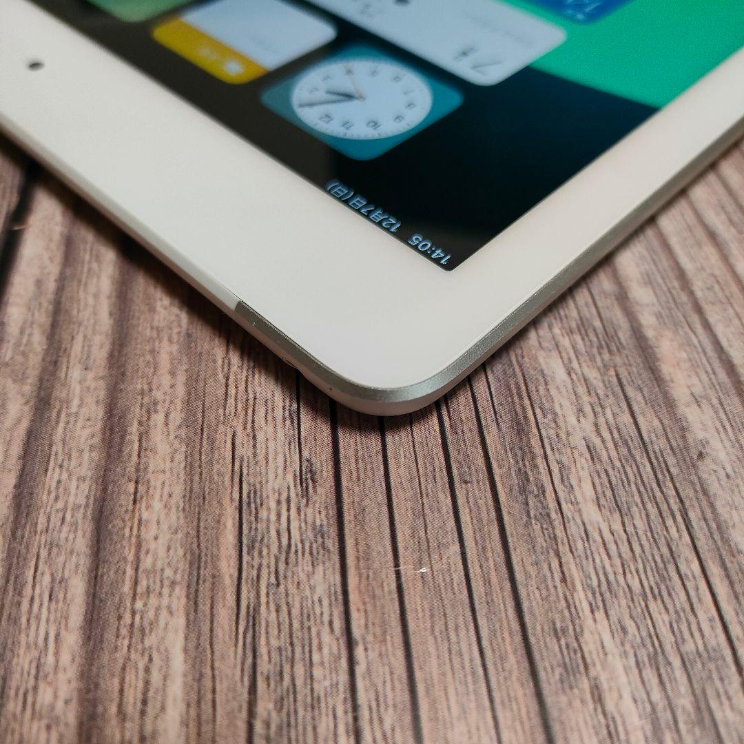 Apple iPad 第6世代 32GB シルバー SIMフリー 美品