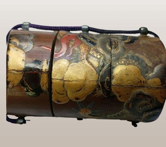 江戸時代 印籠 「雲龍図」 「鶴に松図」高肉彫 金工 鏡蓋 饅頭 根付 付属