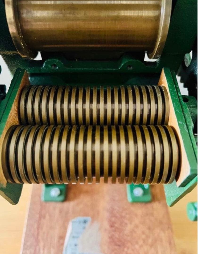 金属製の小野式製麺機