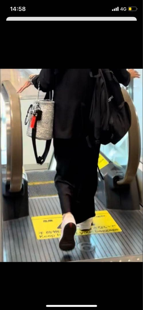 お値引き　meongblue シルバー バッグ タッセル付き