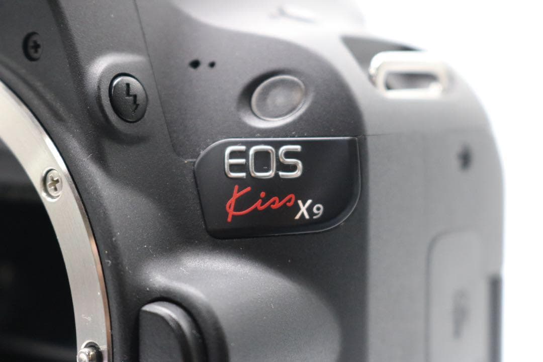 超美品 【Canon EOS Kiss X9 ダブルレンズ】 Wi-Fi搭載