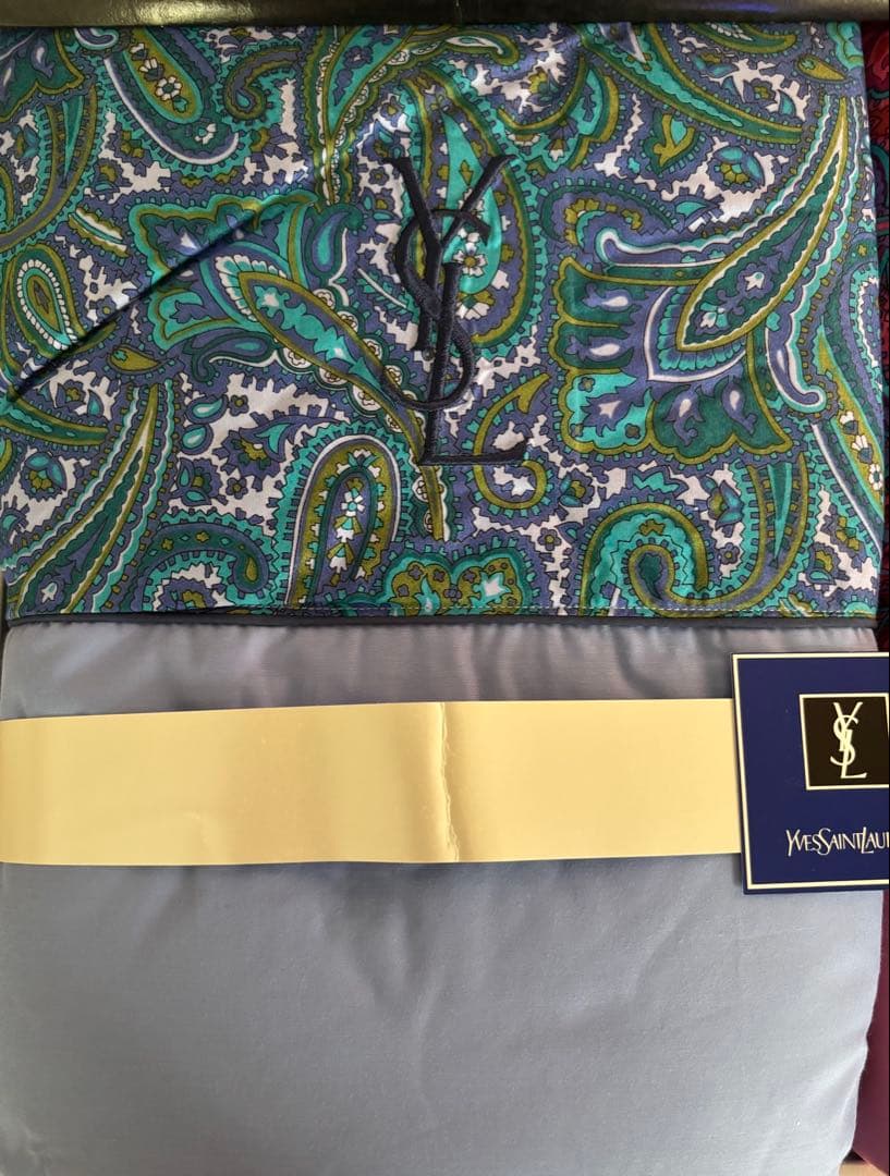 Yves Saint Laurent ペイズリーダウンケット2点セット　未使用品