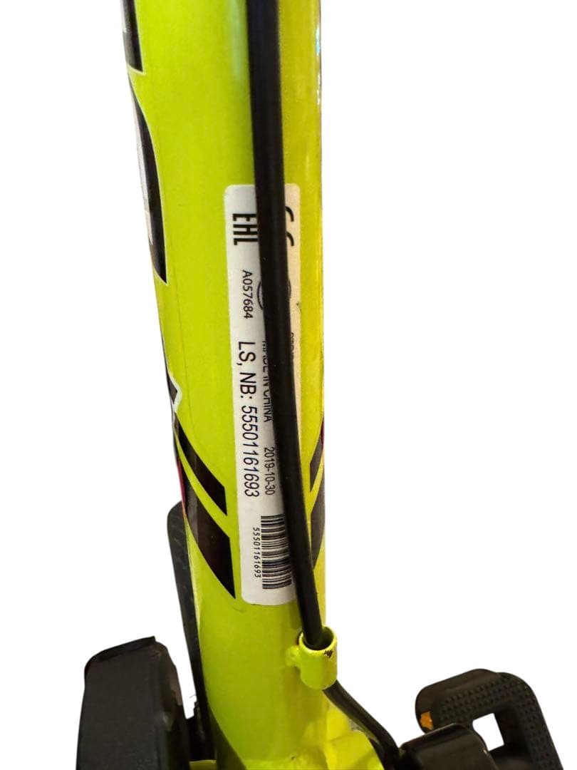 【美品】STRIDER ストライダー 14X ライムイエロー限定色 自転車