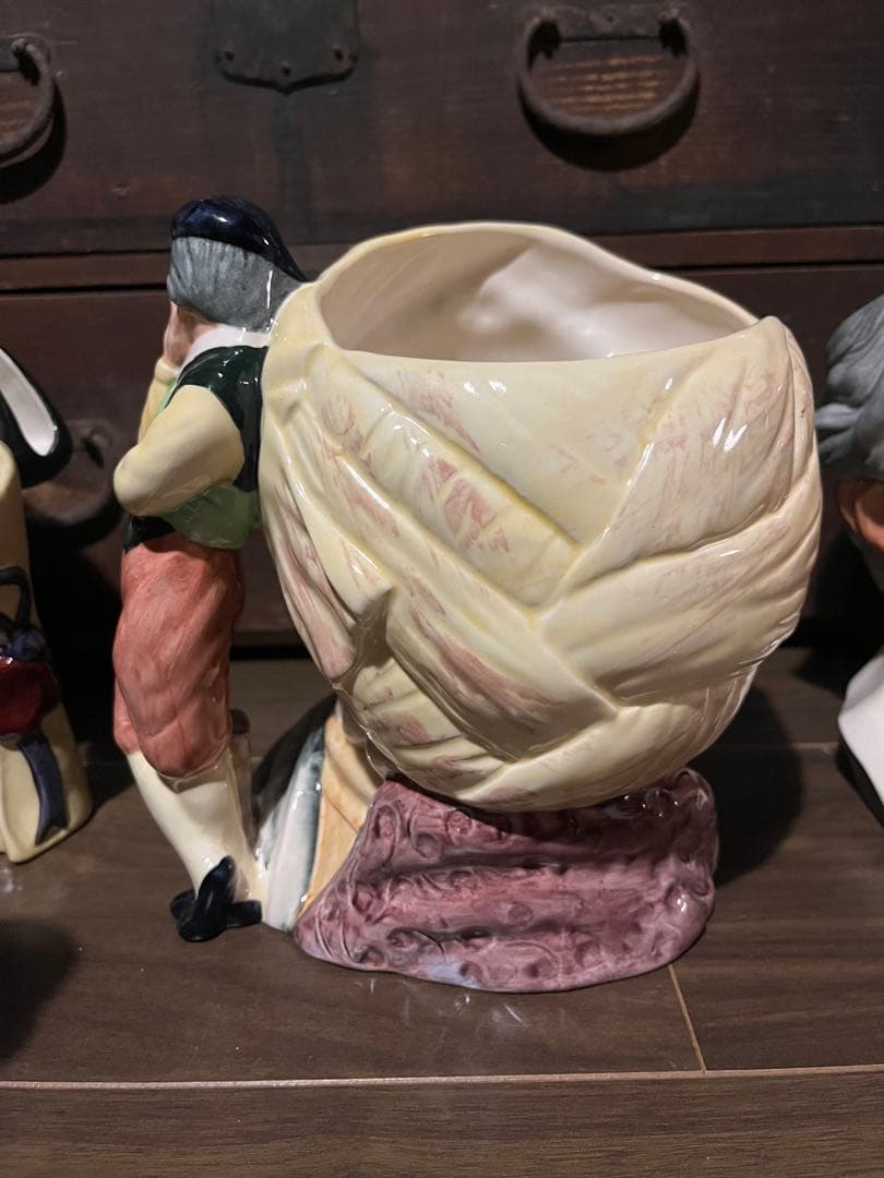 ◼︎haruさん専用◼︎ロイヤルドルトン　キャラクタージャグ　2体