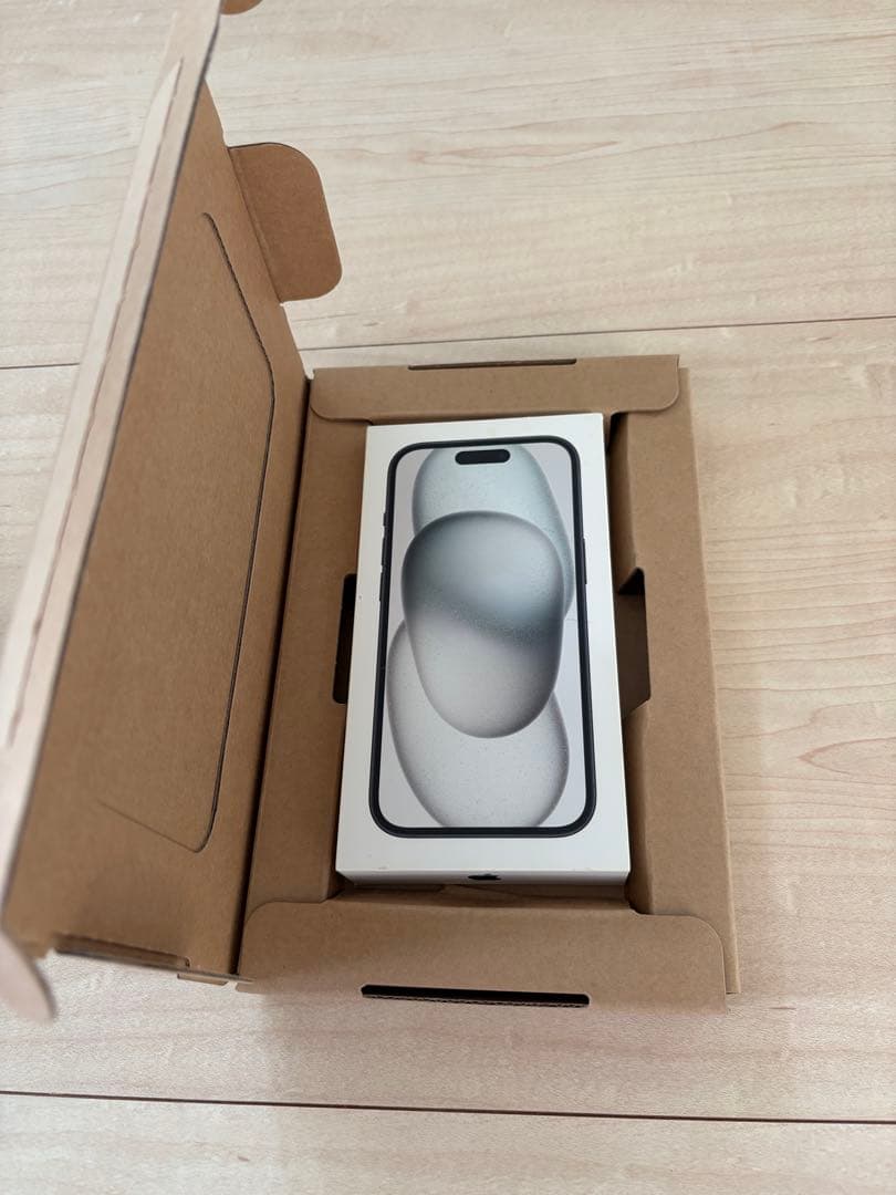 Apple iPhone 15 ブラック 本体SIMフリー