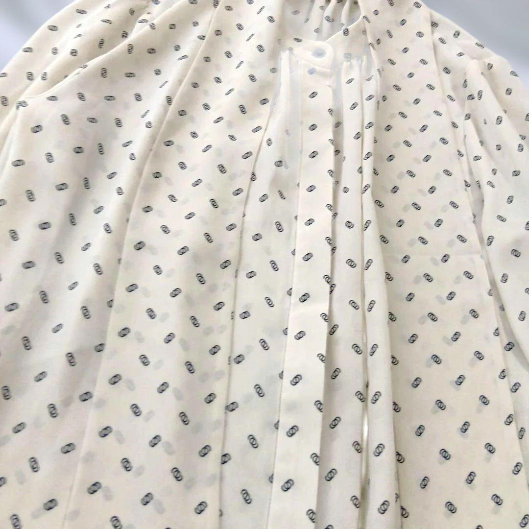 SOEJU ソージュ　ビット柄スカーフ付きブラウス