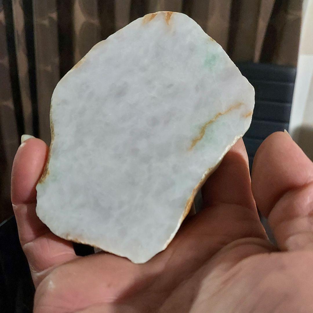 淡いピンクが綺麗で大きな JADEITE 本翡翠 原石 1面磨き 517