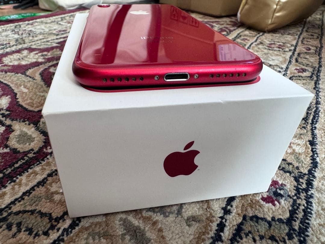 【美品】★　iPhone8　256 GB レッド 最大76%　★MRT02J/A