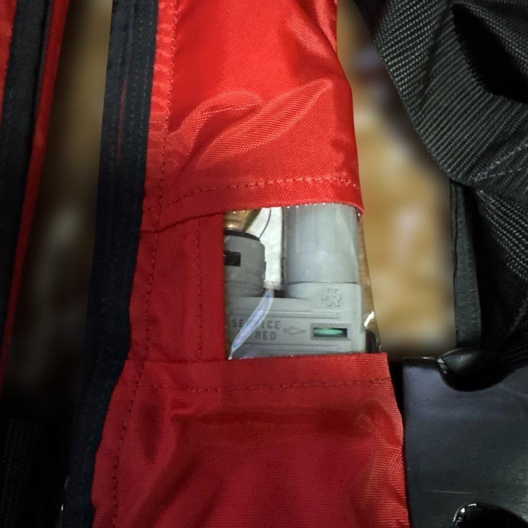 激レア　REVERE 自動膨張　ライフジャケット レッド　2着セット