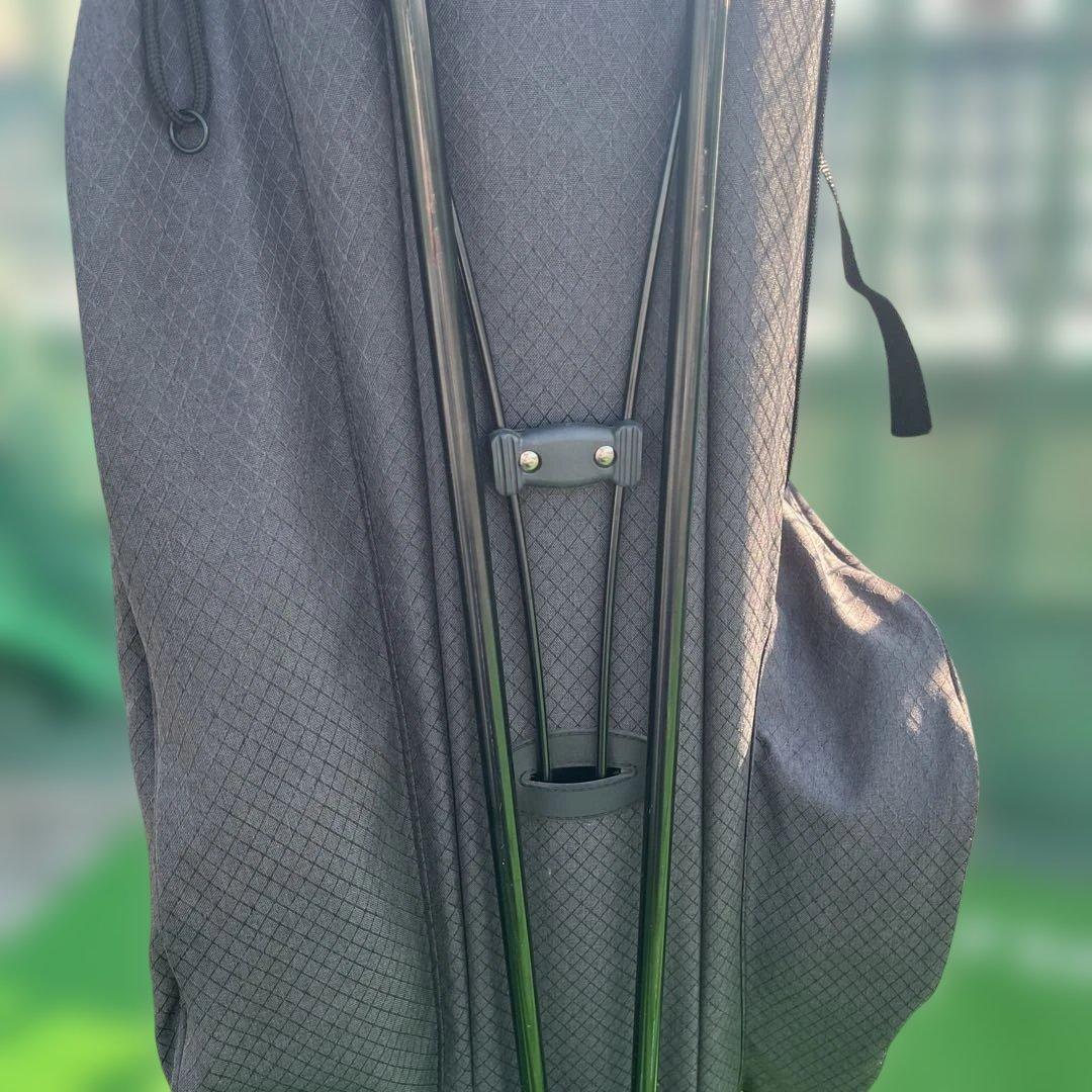 OAKLEY オークリー 9.5型　キャディバッグ　黒　スタンド式　軽量　中古