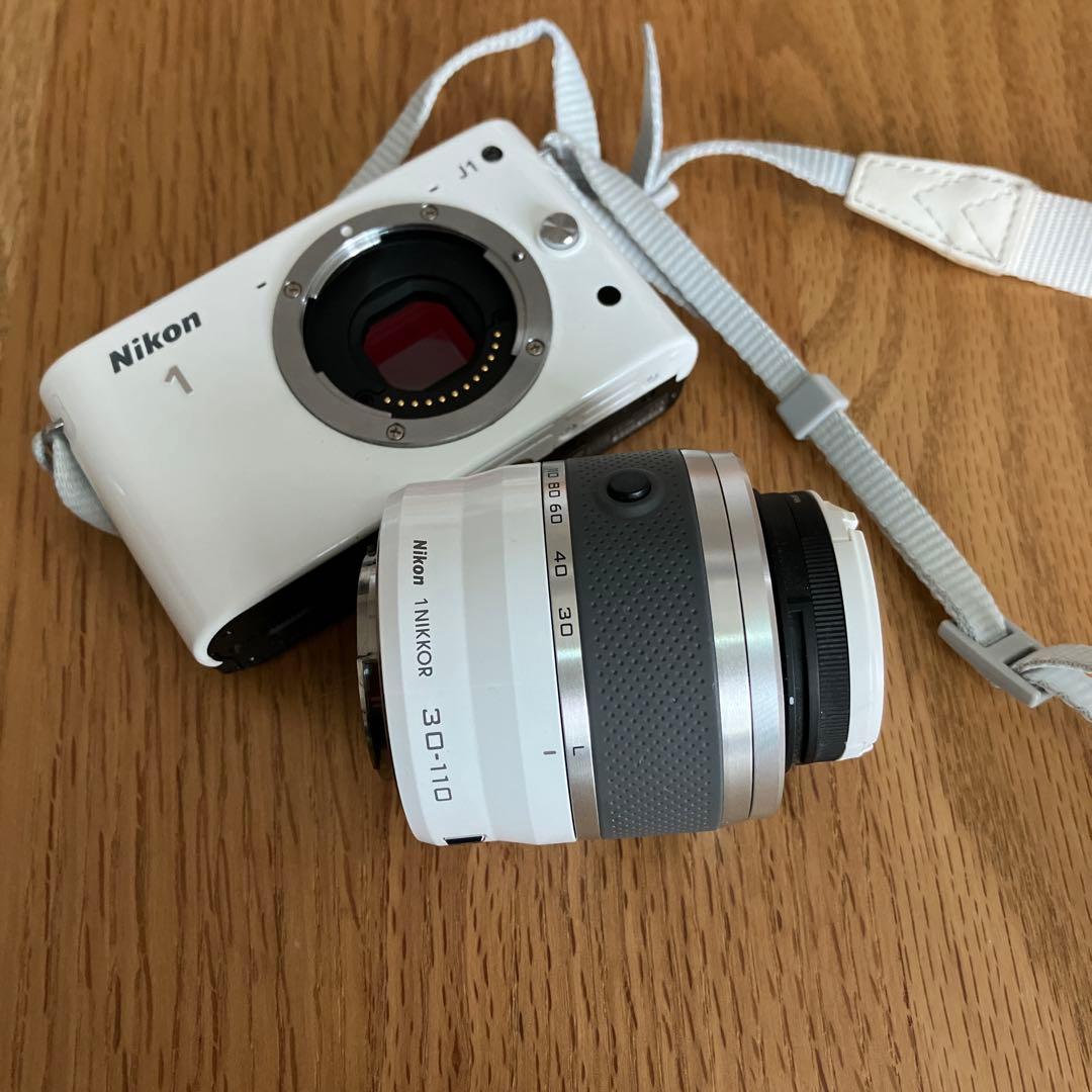 Nikon 1 J1 ホワイト デジタル一眼レフカメラ