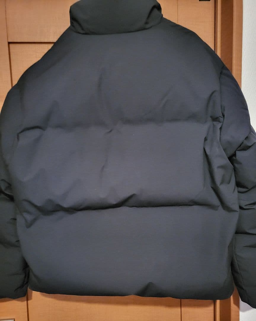 ユニクロ UNIQLO シームレスダウンジャケット ブラック 黒 M