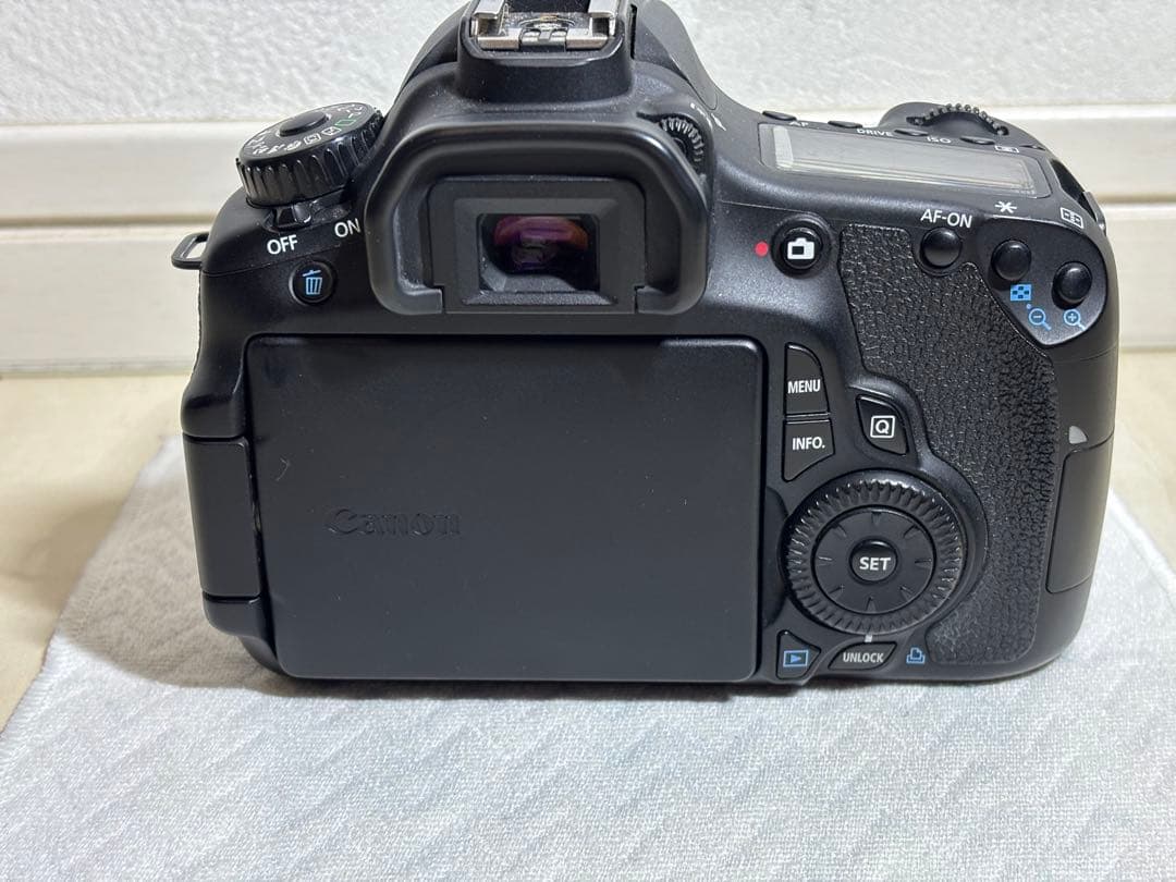 Canon EOS 60D 美品 一眼レフカメラ ショット数9473回