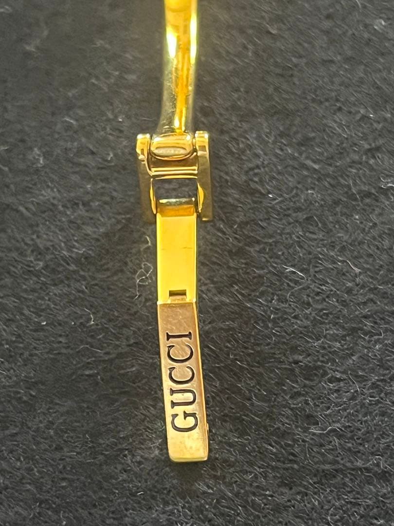 GUCCIグッチ時計　レディース腕時計　1600 ゴールドバングル　ジャンク品