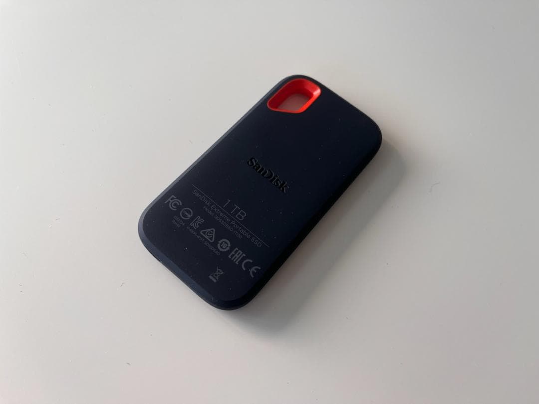 【極美品/寿命100%】SanDisk 外付けSSD 1TB 550MB/s