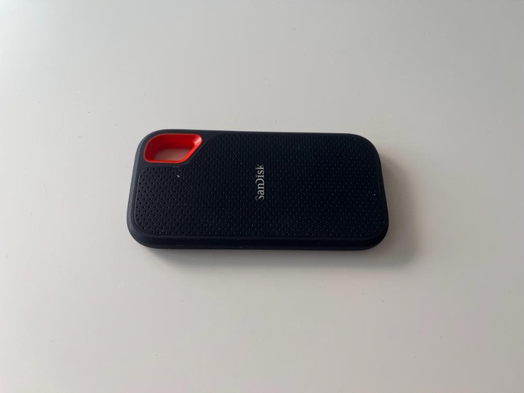 【極美品/寿命100%】SanDisk 外付けSSD 1TB 550MB/s