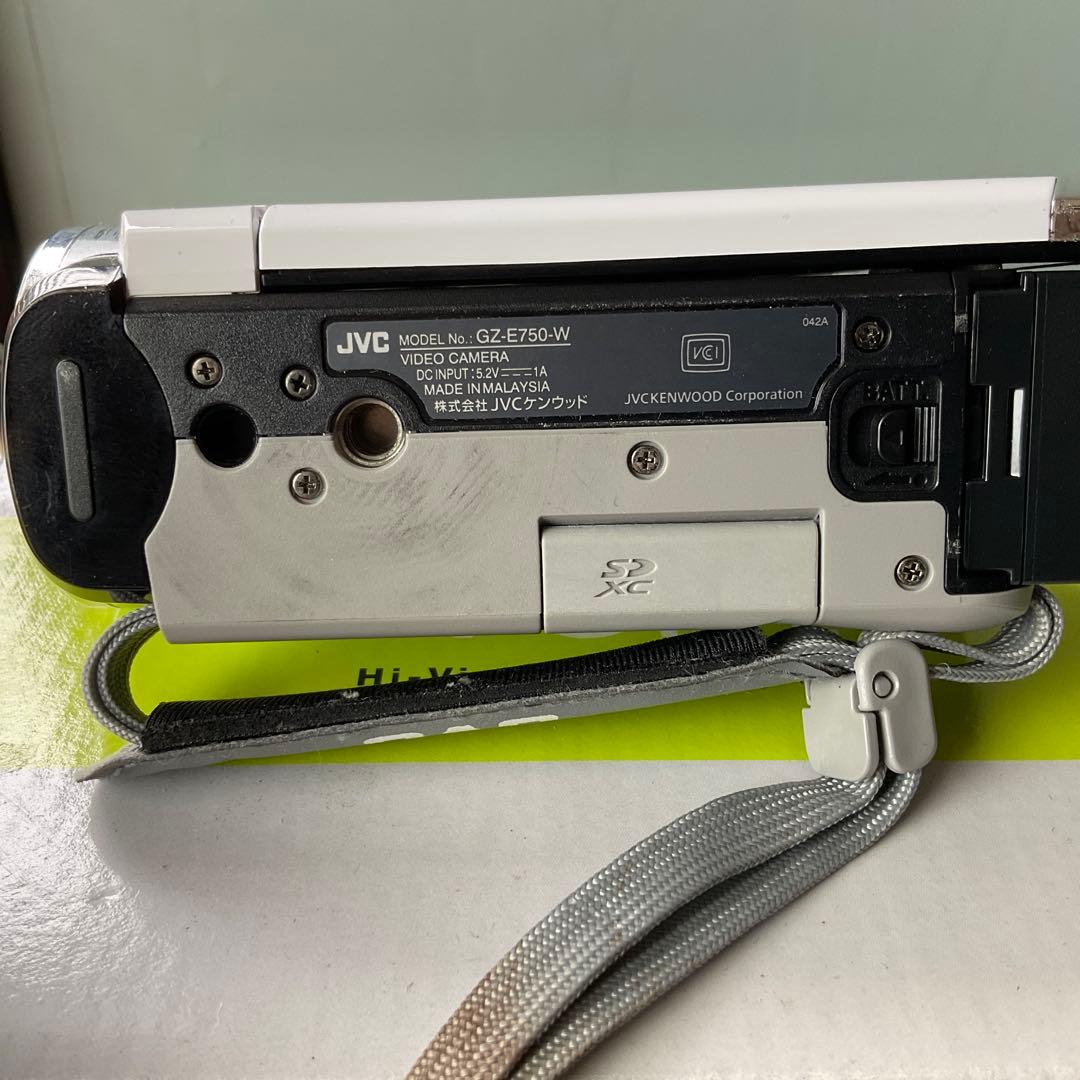 JVC GZ-E750-W ビデオカメラ 本体