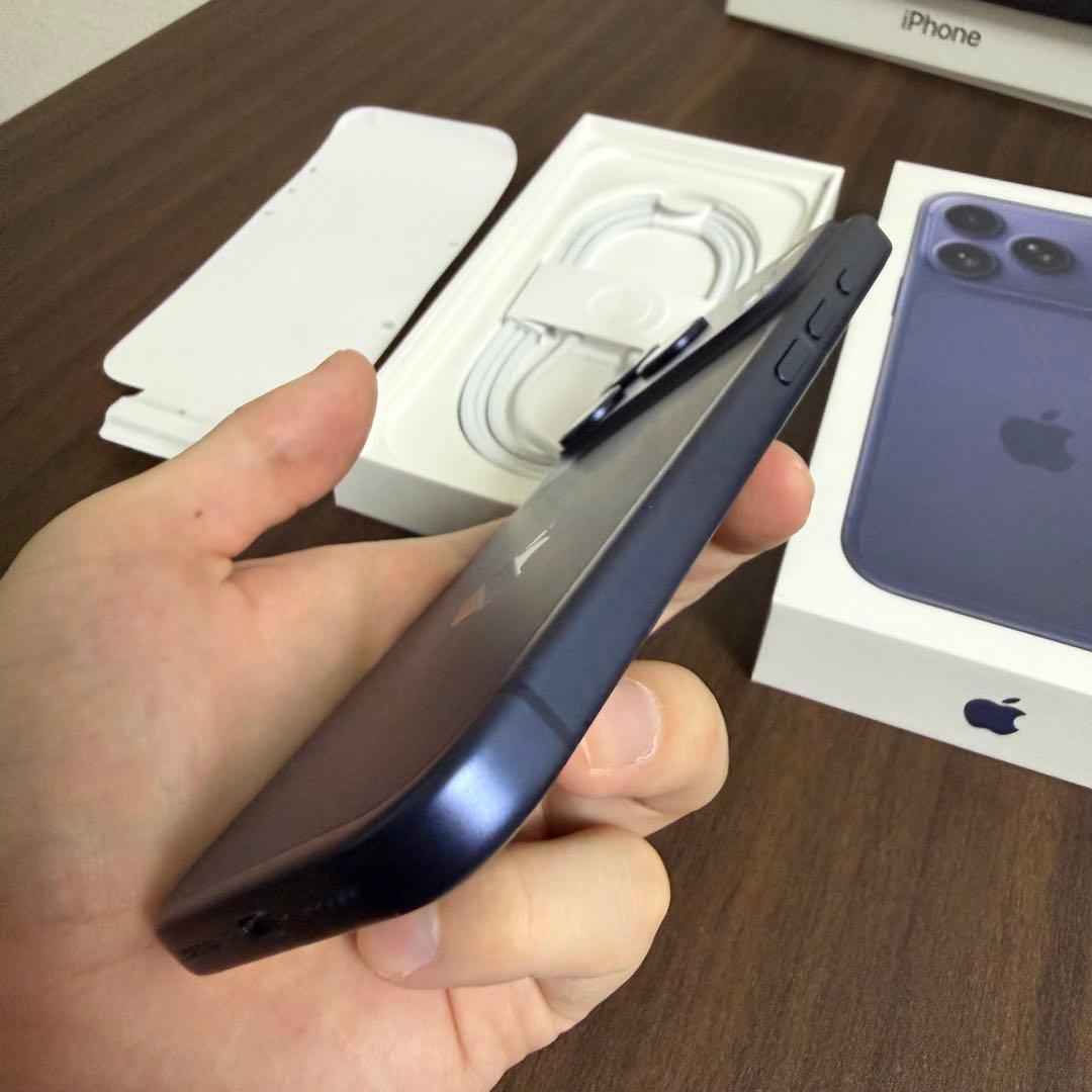 【キトポケ】iPhone 17 pro 256G simフリーデープブルー