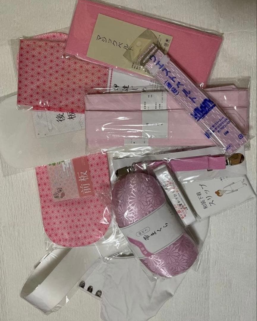 花柄振袖 赤・緑・黒 付属品付き