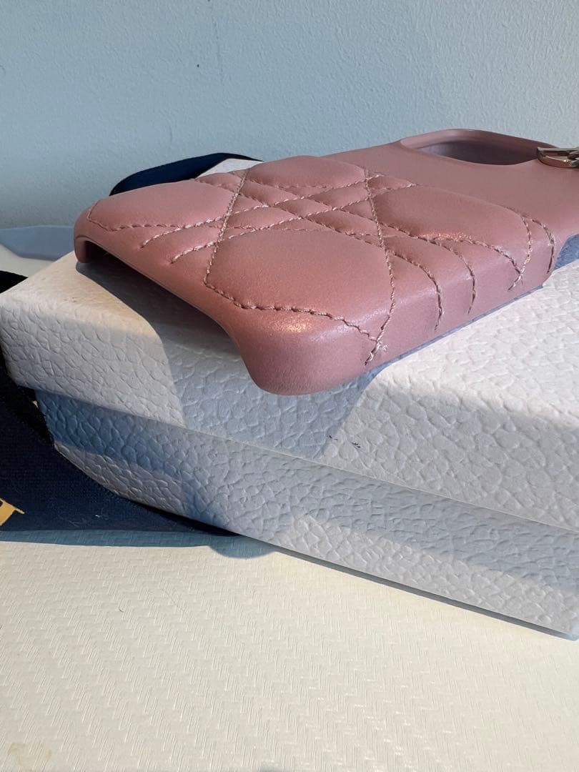 【正規品・極美品】Dior iPhone 13 Pro ケース（ピンク）本体