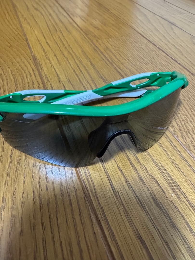 スポーツサングラス グリーン ホワイト 交換レンズ付き