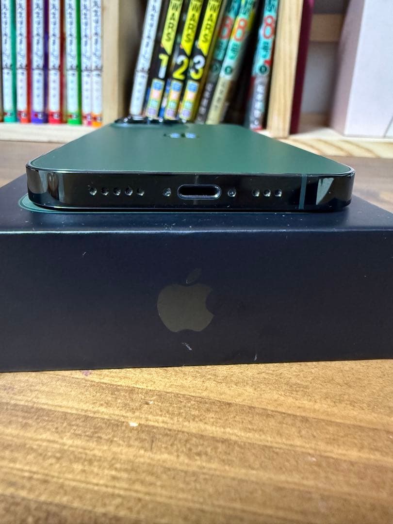 iPhone13pro 256GB バッテリー83%