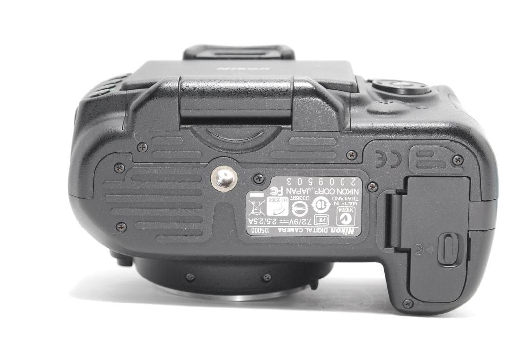 【安心のレンズフード付き】Nikon D5000　スマホ転送　動画・自撮りOK