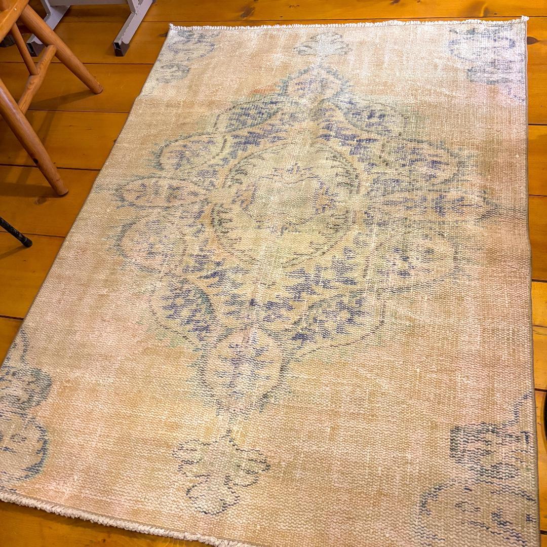 トルコ製ヴィンテージラグ150✖️104ナチュラルベージュラグ