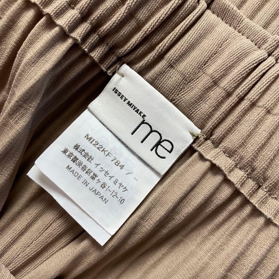 me by ISSEYMIYAKE イージーワイドパンツ ガウチョ プリーツ