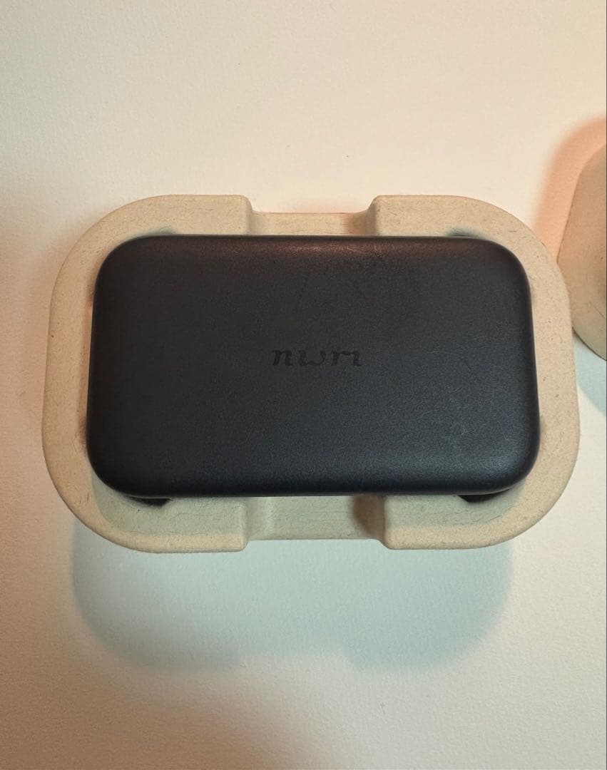 nwm DOTS ワイヤレスイヤホン ブラック