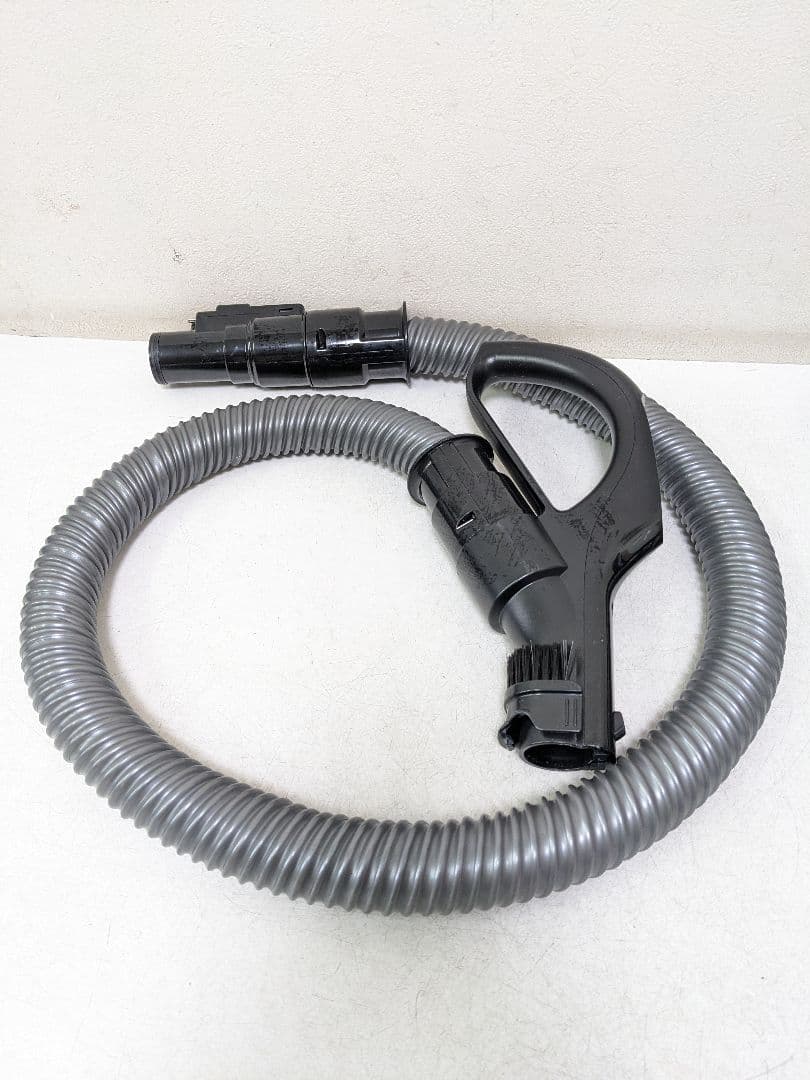 TOSHIBA 東芝 VC-CF31-R サイクロン式掃除機 2022年製