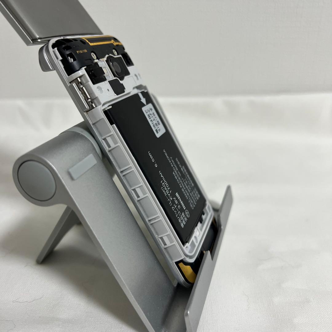 SoftBank DIGNOケータイ3 902KC シルバー