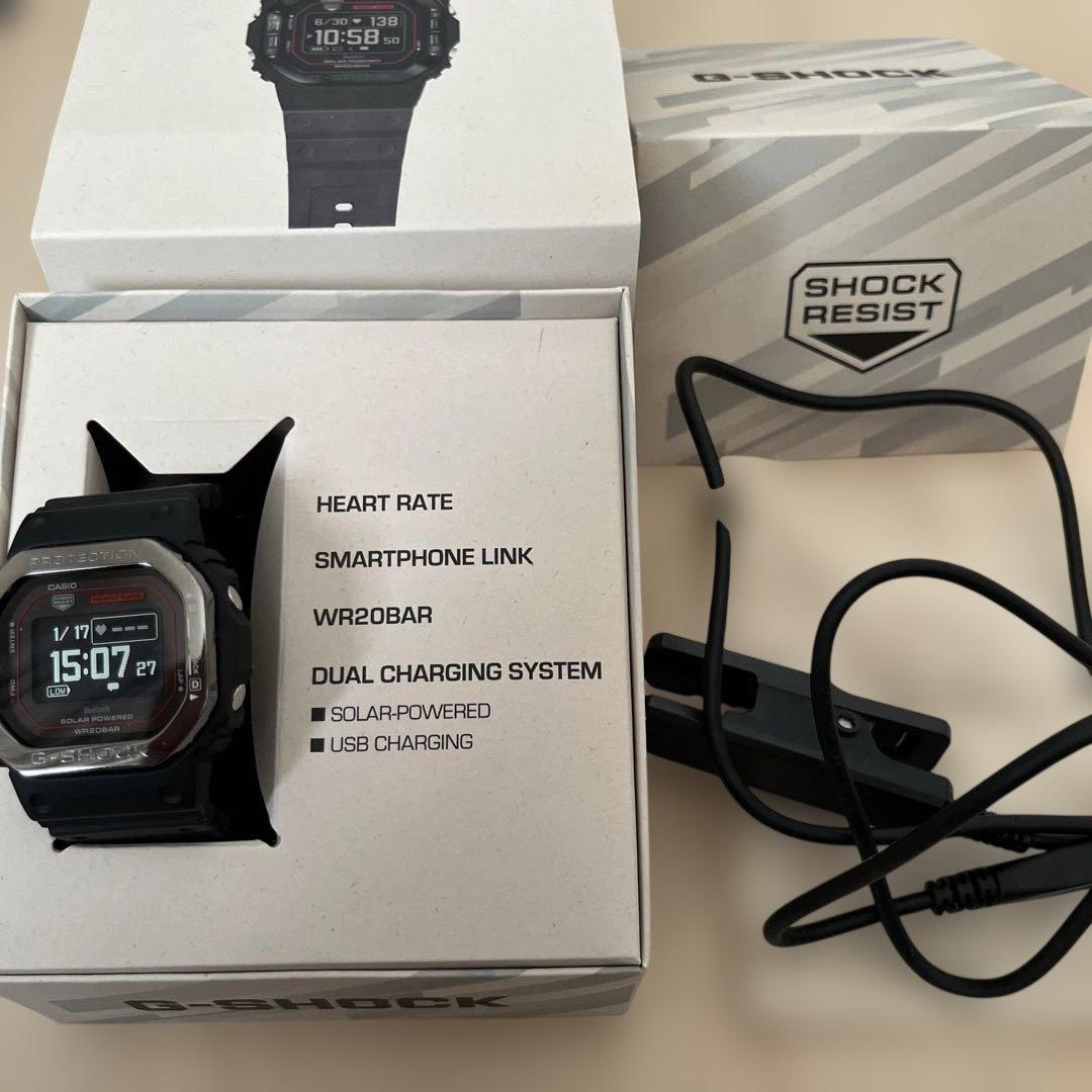 カシオ Gショック DW-H5600MB-1A4JR メタルベゼルG-SQUAD