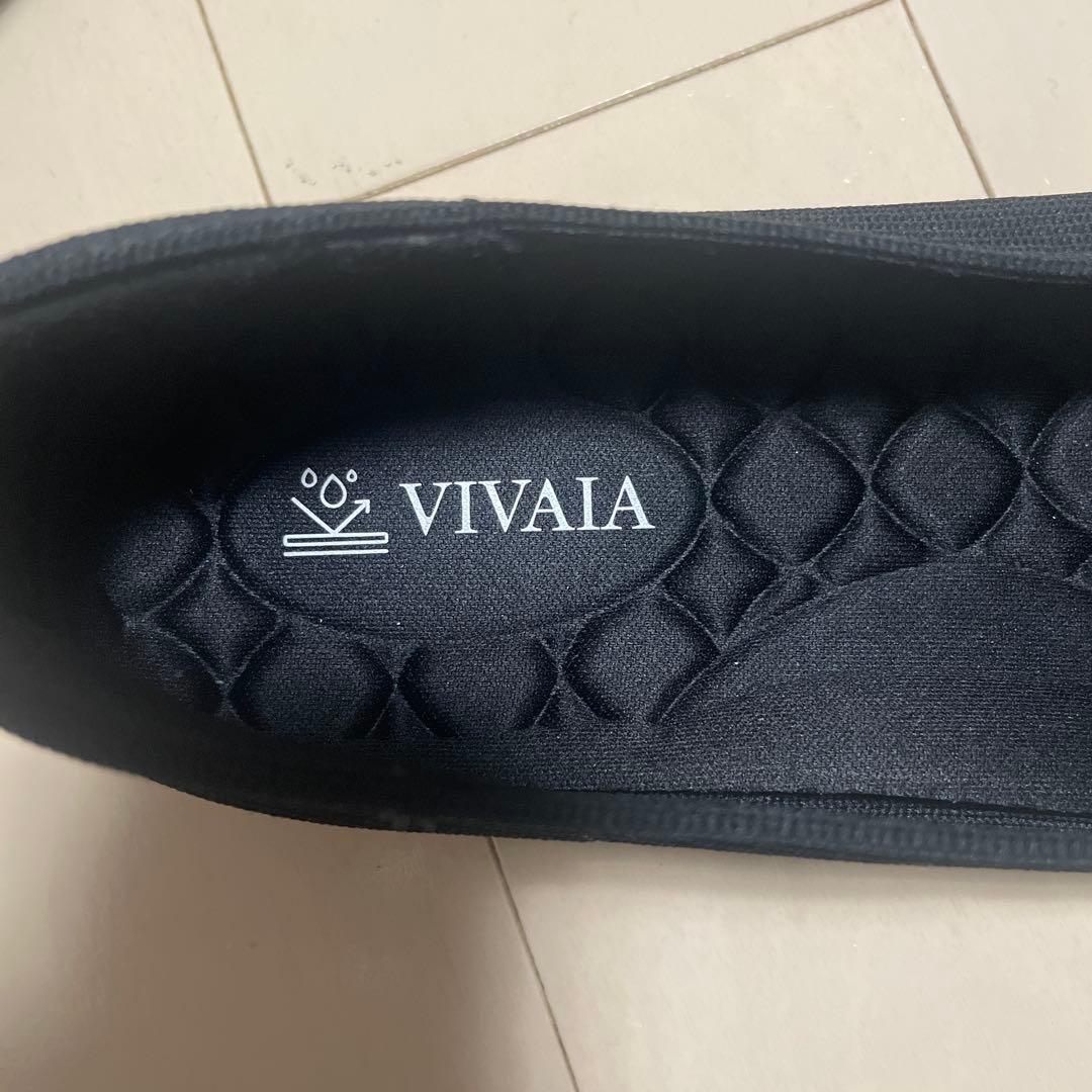 VIVAIA ブラック フラットシューズ