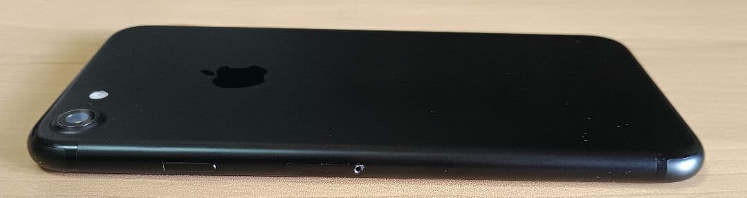 iPhone7 32GBブラック バッテリー最大容量100%SIMフリー