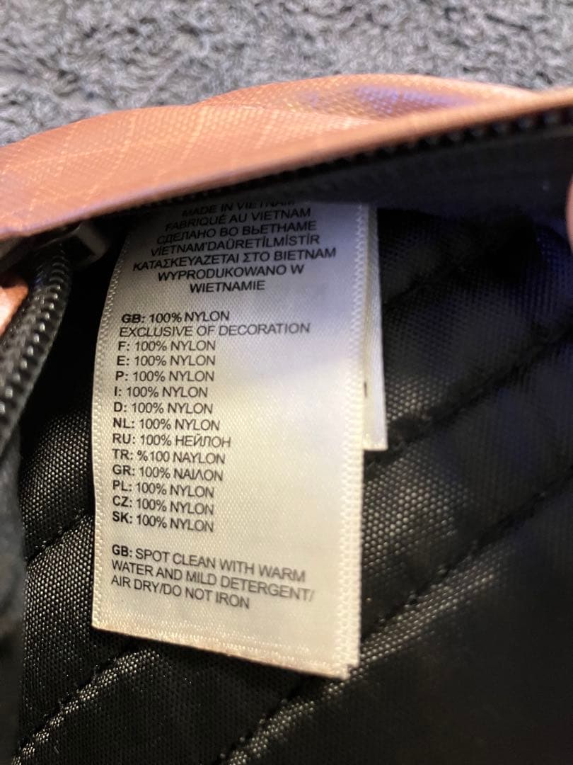 美品 THE NORTH FACE Supreme ボディバッグ ピンクゴールド