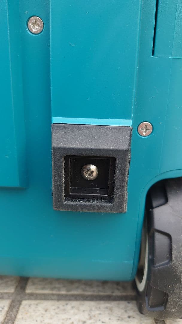 Makita CW180DZ 冷温庫