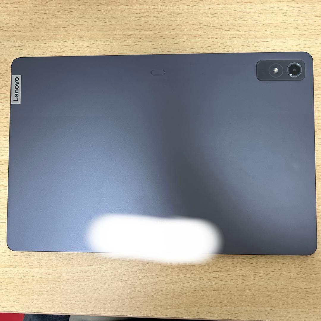 Lenovo Tab P12 本体　ケース付