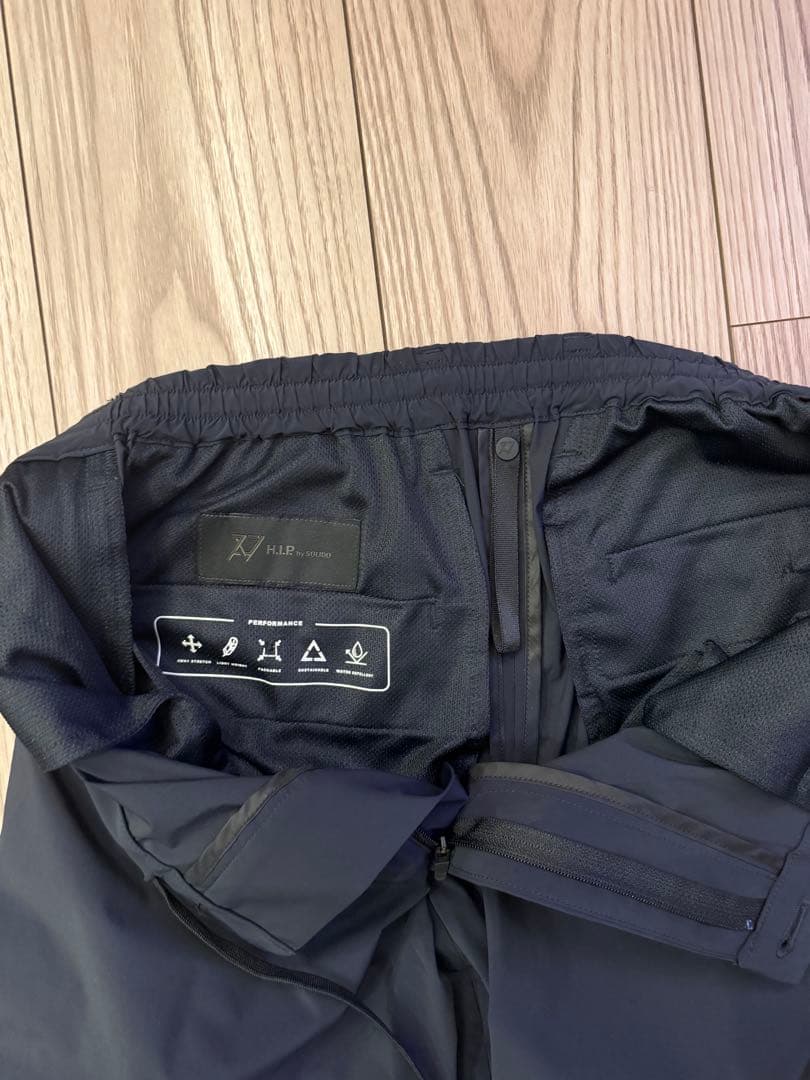 (ぱと)H.I.P by SOLIDO ナイロンストレッチスーツ（黒）