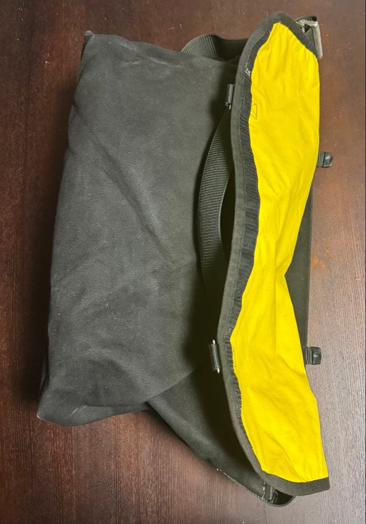 De Martini ブラック メッセンジャーバッグ