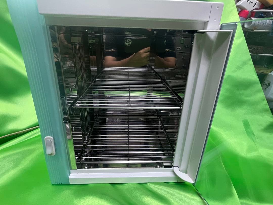 紫外線消毒器コンパクトライザー T-811-00 殺菌 除菌　使用品