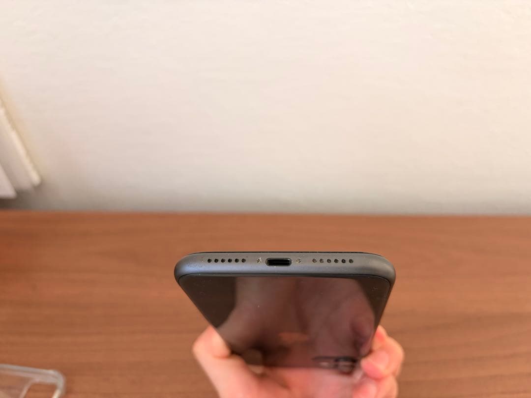 【動作確認済】iPhone 11 64GB SIMフリー バッテリー74%