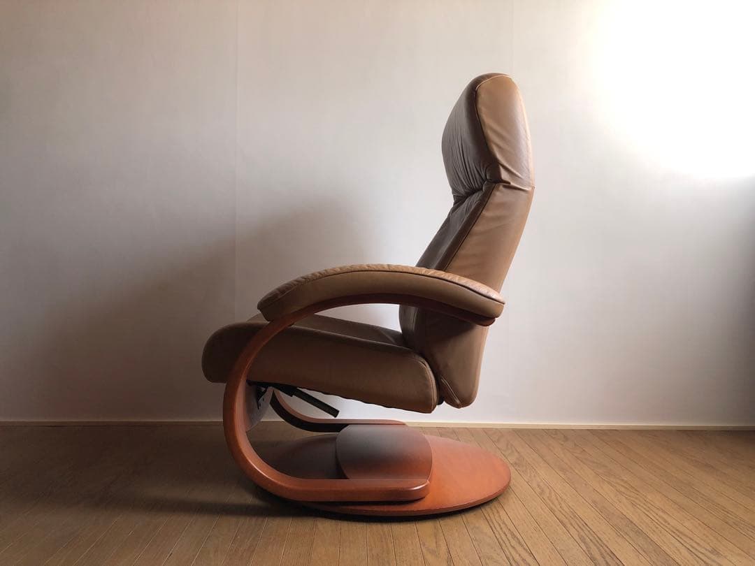 シモンズ フィヨルド リクライニング ラウンジソファ 回転式 本革張り 北欧家具